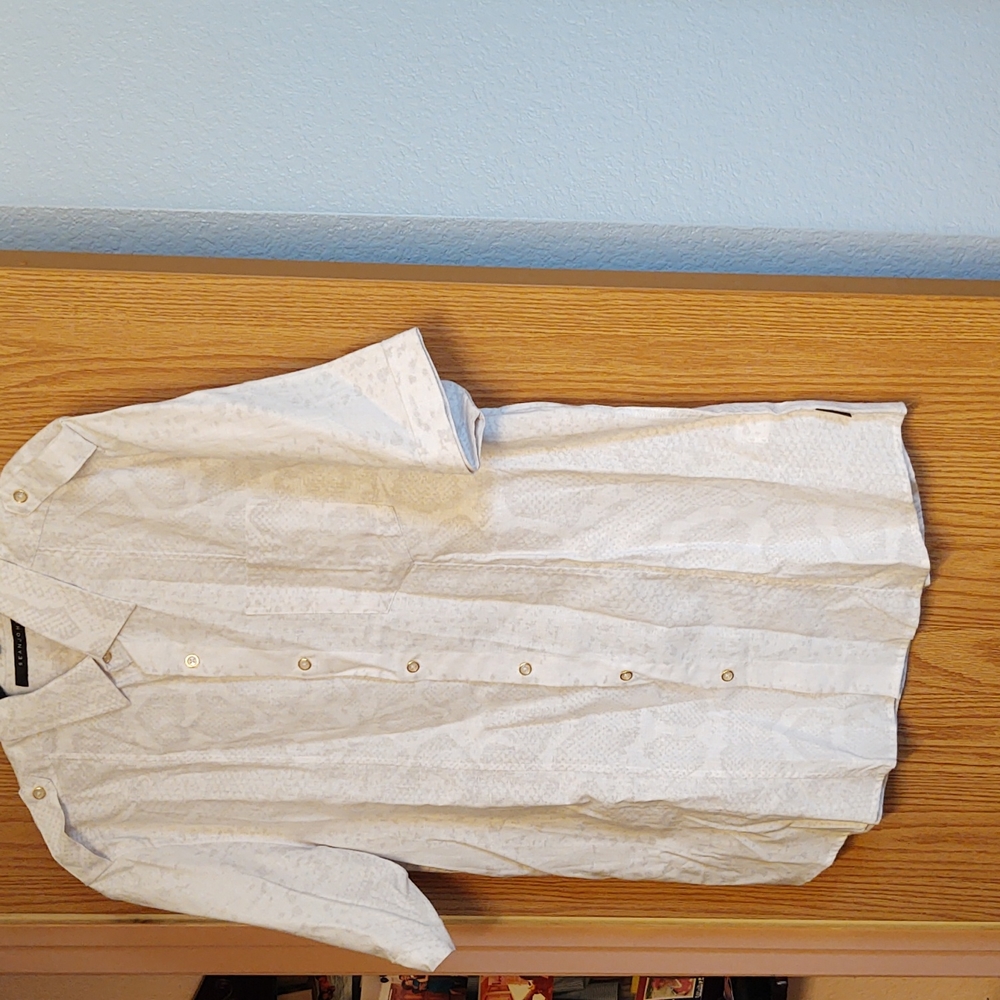 Like-new Short Sleeve Shirt
